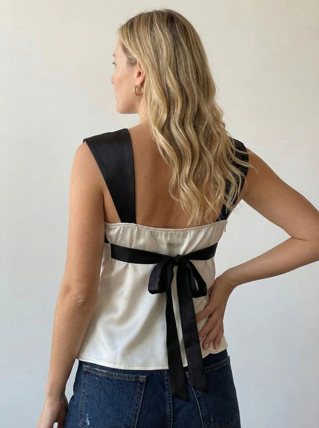 Dames Top | Mouwloos Vierkante Hals Contrast Design