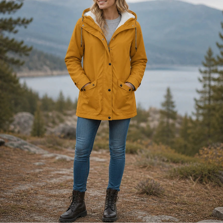Dames fleece gevoerde winterjas met capuchon in khaki, Windbestendig