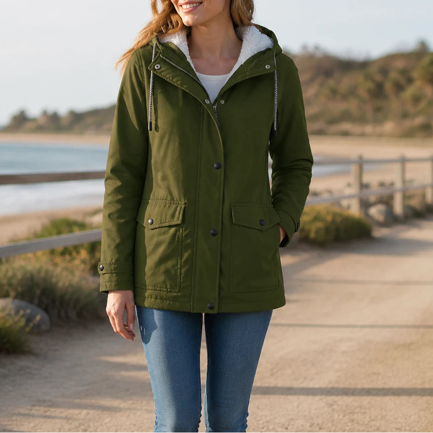 Dames fleece gevoerde winterjas met capuchon in legergroen, Windbestendig