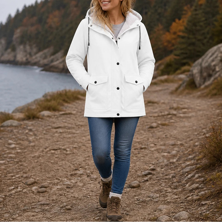Dames fleece gevoerde winterjas met capuchon in wit, Windbestendig