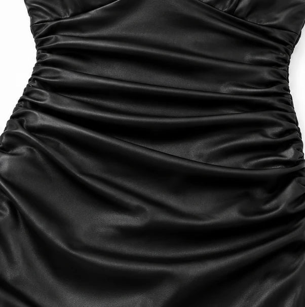 Dames Geplooide Mini-Jurk met Diepe V-Hals - Zwart