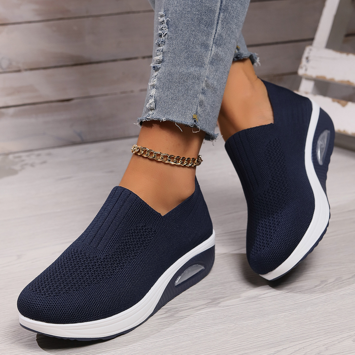 Dames Gevoerde Slip-On Sneakers in donkerblauw, Comfort en Stijl